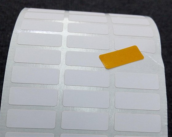 耐高溫不干膠標(biāo)簽